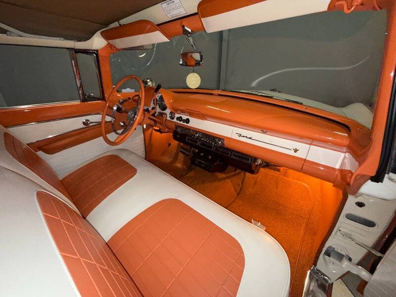 1956 Ford Sunliner