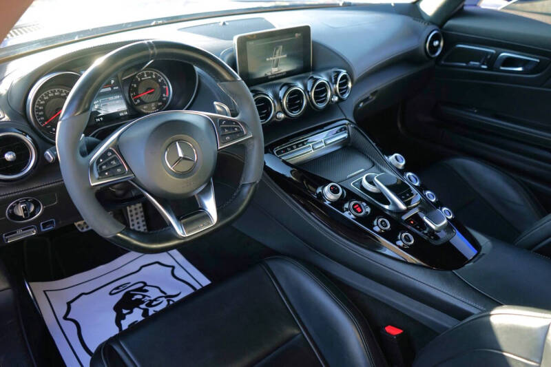 2017 Mercedes-Benz AMG GT