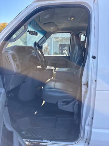 2012 Ford E-Series E-350 SD