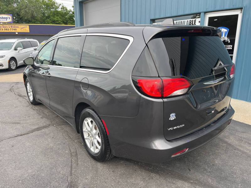 2020 Chrysler Voyager LXi