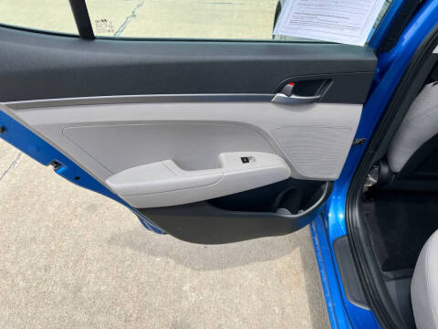 2018 Hyundai Elantra SE