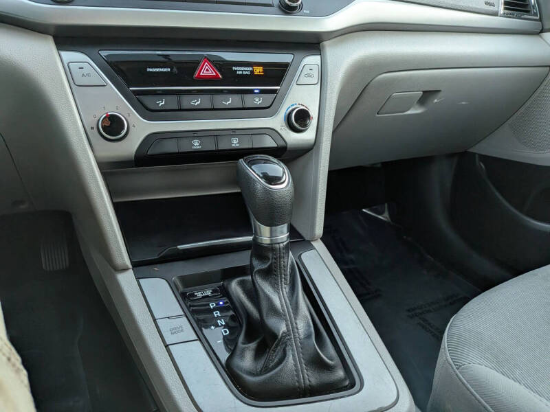 2017 Hyundai Elantra