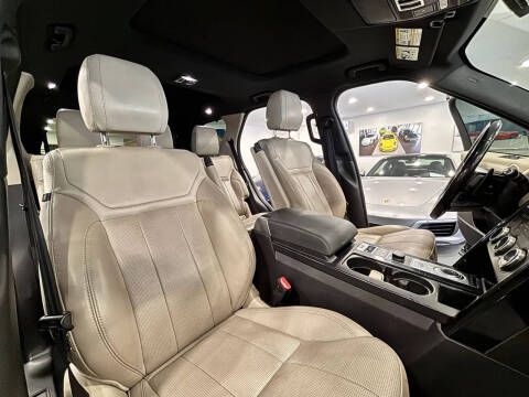 2017 Land Rover Discovery SE