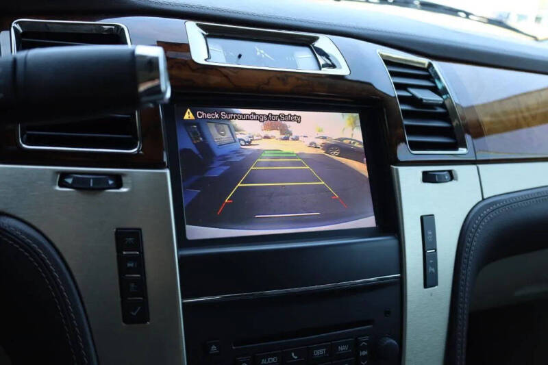 2014 Cadillac Escalade Platinum