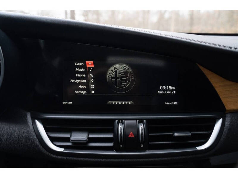 2017 Alfa Romeo Giulia Ti