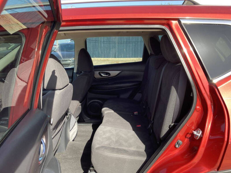 2016 Nissan Rogue SV