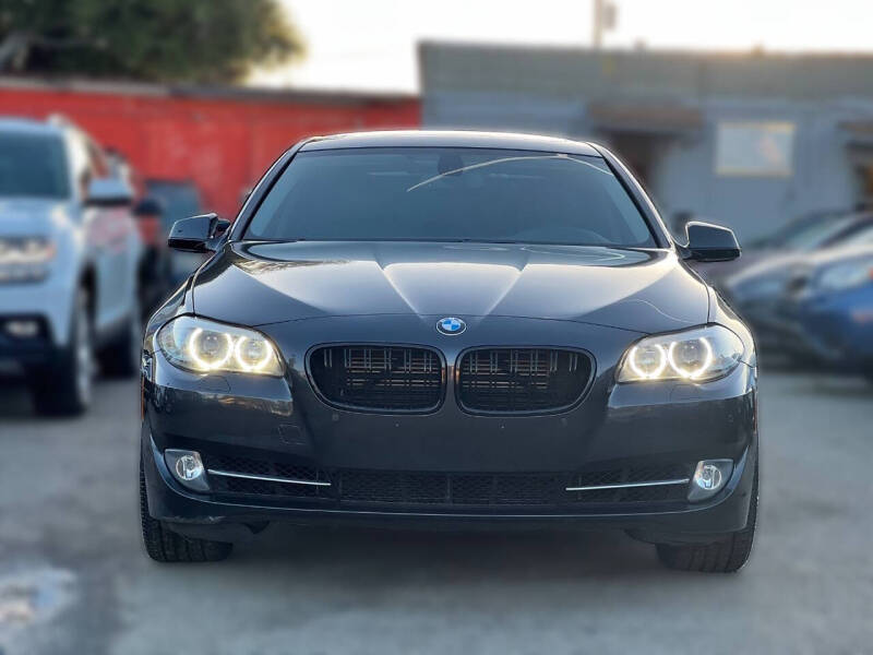 2011 BMW 5 Series 550i