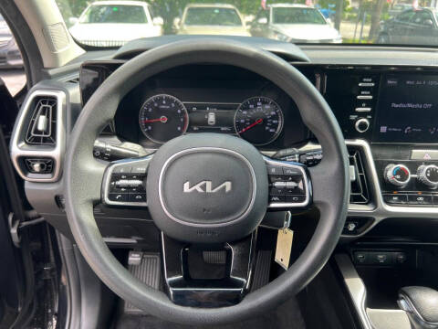 2022 Kia Sorento LX