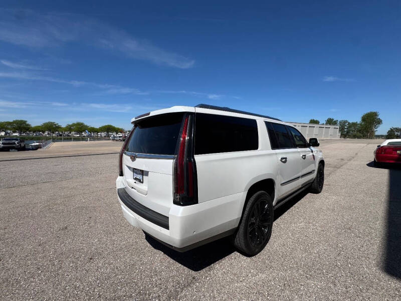 2018 Cadillac Escalade ESV Platinum