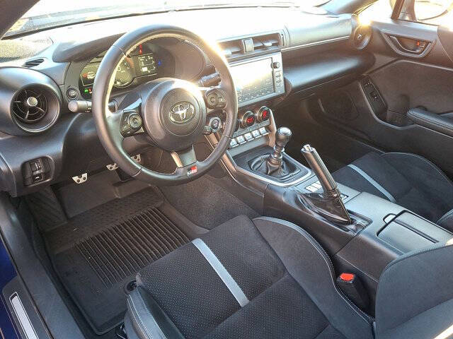 2024 Toyota GR86 Premium