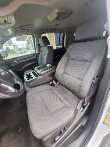 2016 Chevrolet Suburban LS