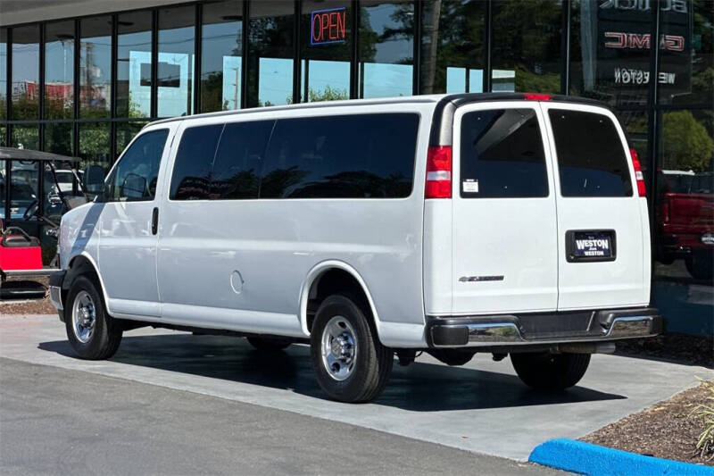 2024 Chevrolet Express LT 3500
