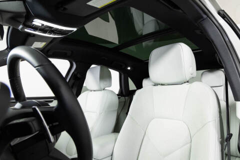 2022 Porsche Macan S