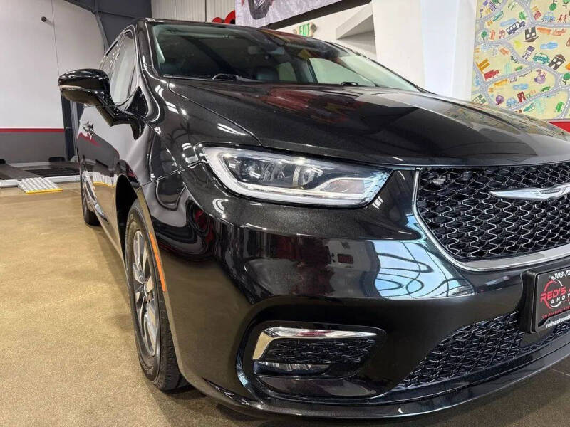 2024 Chrysler Pacifica Plug-In Hybrid Select