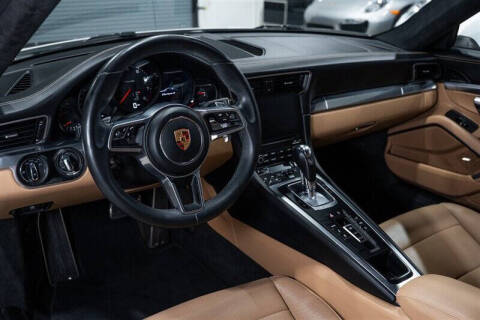 2019 Porsche 911 Carrera 4