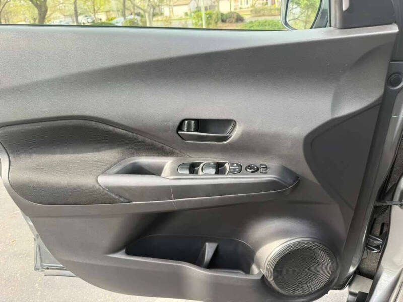 2023 Nissan Kicks S