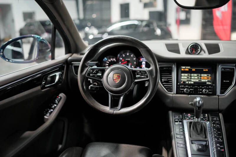2015 Porsche Macan S