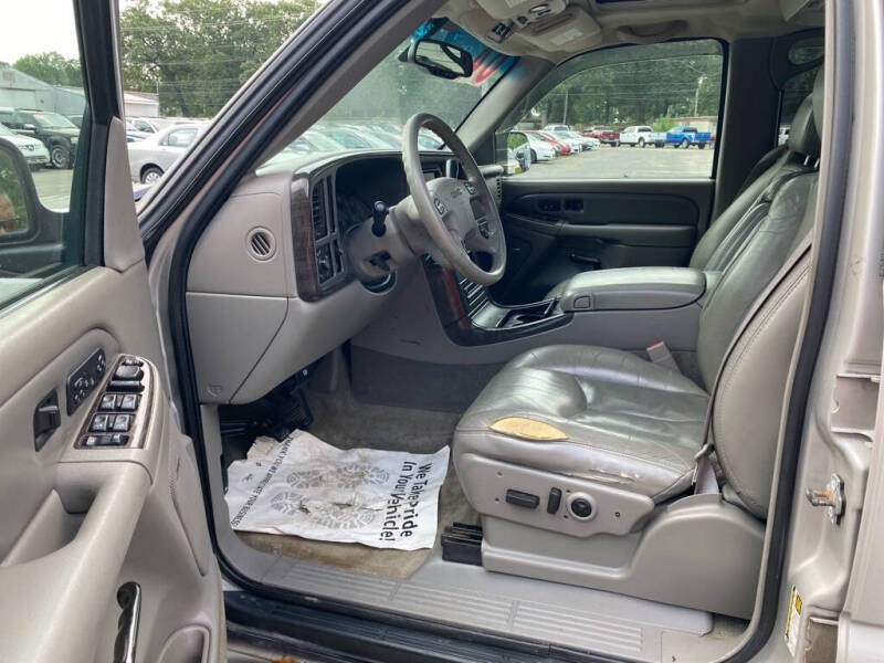 2004 GMC Yukon Denali