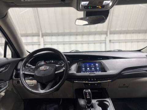 2023 Cadillac XT4 Luxury