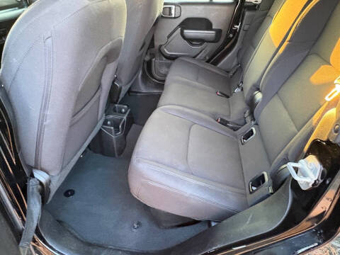 2023 Jeep Gladiator Sport