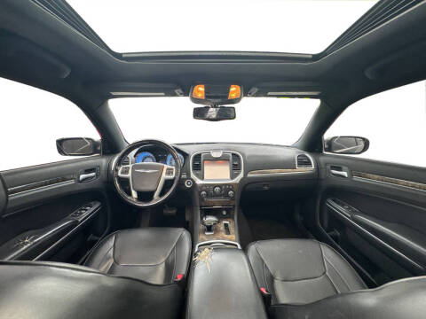 2012 Chrysler 300 Limited