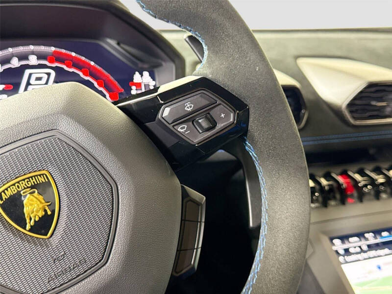 2021 Lamborghini Huracan STO