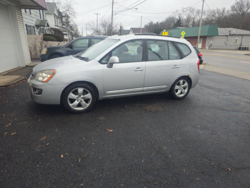 2007 Kia Rondo for sale at Maximum Auto Group II INC in Cortland OH