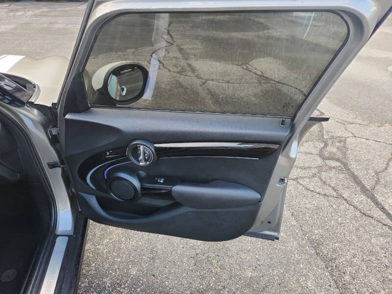 2016 MINI Hardtop 4 Door Cooper