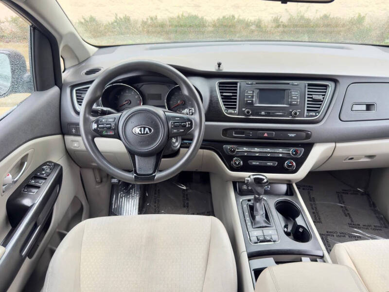 2016 Kia Sedona LX