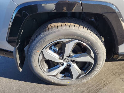 2025 Toyota RAV4 Plug-in Hybrid SE