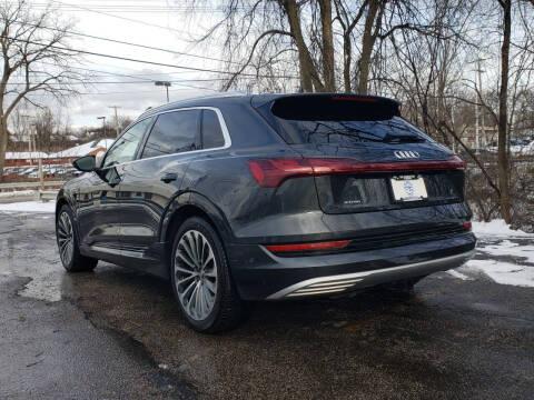 2019 Audi e-tron quattro Prestige