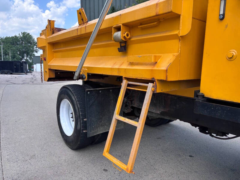 2009 International WorkStar 7400