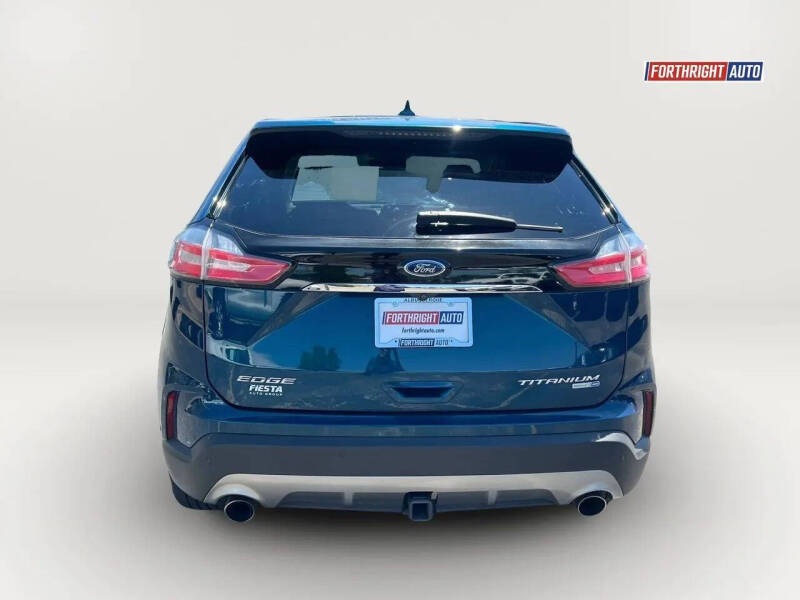 2020 Ford Edge Titanium