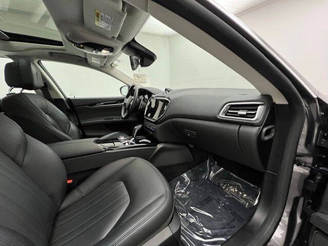 2022 Maserati Ghibli Modena Q4