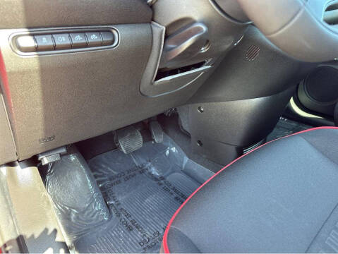 2024 FIAT 500e Inspi(RED)