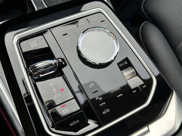 2025 BMW 7 Series 740i xDrive