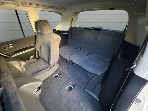 2017 Nissan Armada SV