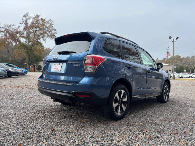 2017 Subaru Forester Premium photo 6