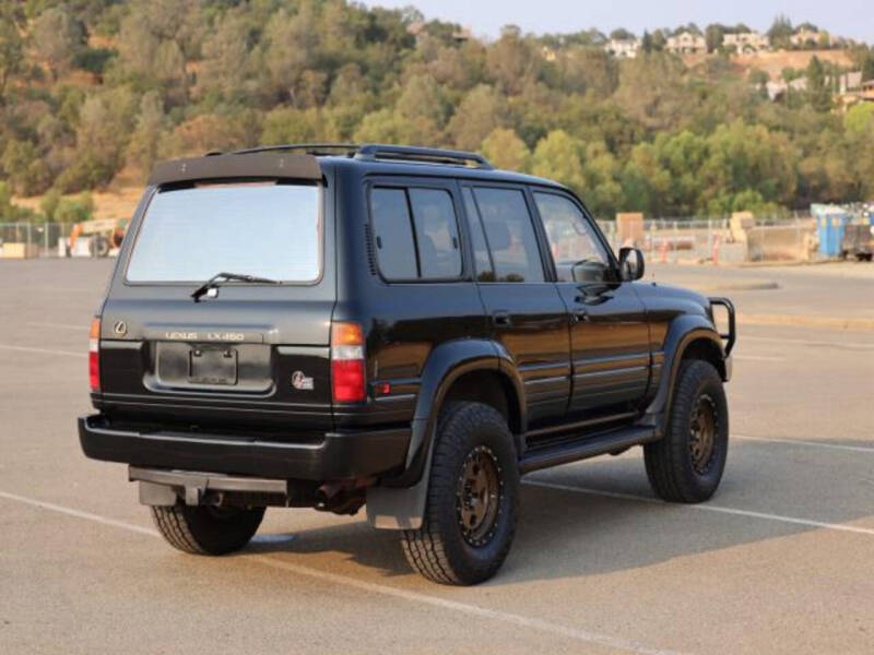 1996 Lexus LX 450's photo