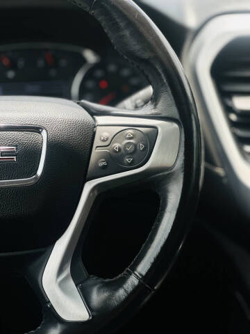 2017 GMC Acadia SLT-1