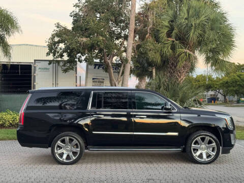2017 Cadillac Escalade ESV Luxury