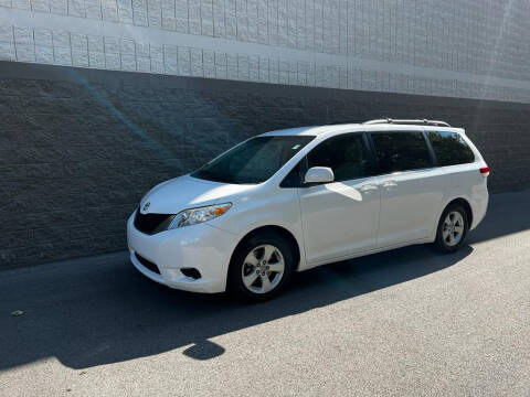 2011 Toyota Sienna for sale at Kars Today in Addison IL