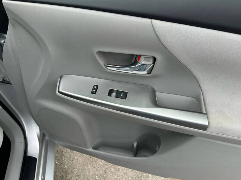 2015 Toyota Prius v Three