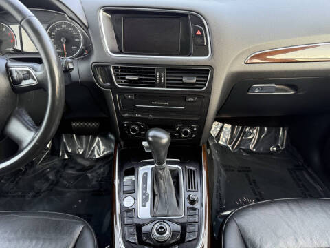 2012 Audi Q5 3.2 quattro Premium Plus