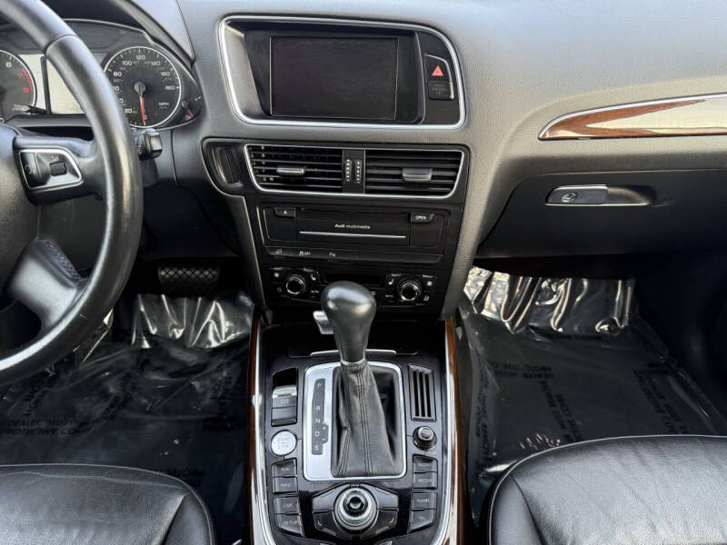 2012 Audi Q5 3.2 quattro Premium Plus