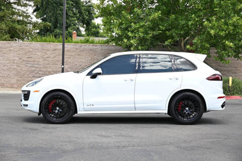 2016 Porsche Cayenne GTS