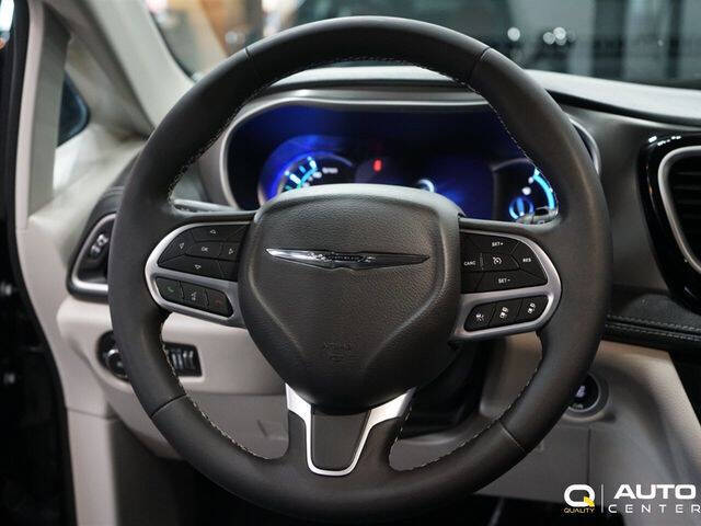 2022 Chrysler Pacifica Hybrid Touring L