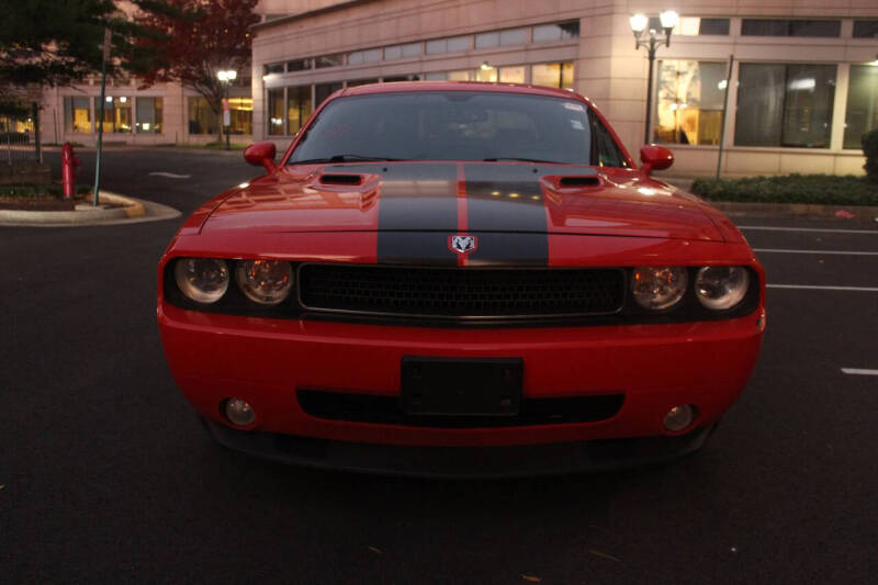 2008 Dodge Challenger SRT8