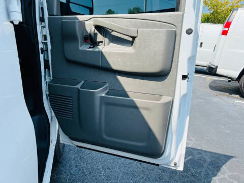 2017 Chevrolet Express 2500