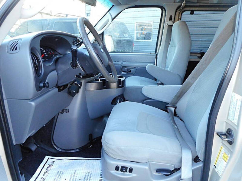 2008 Ford E-Series E-250